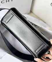 Givenchy Antigona Stretch Bag in Box Leather Black Size 22x8x12cm - 4