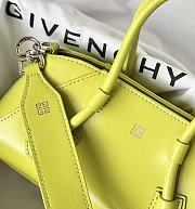 Givenchy Antigona Stretch Bag in Box Leather Chartreuse Size 22x8x12cm - 5