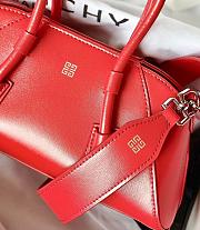 Givenchy Antigona Stretch Bag in Box Leather Red Size 22x8x12cm - 4