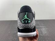 Air Jordan 3 Retro Green Glow CT8532-031 - 3