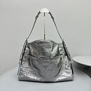 Givenchy Voyou Bag in Leather Silver Size 40x27x6cm - 5