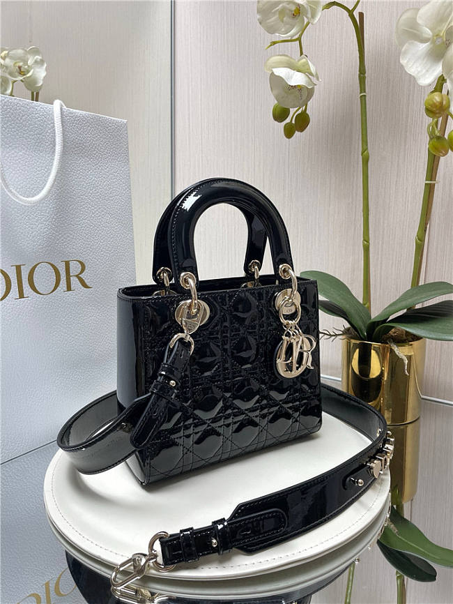 Dior Bag Black Patent Calfskin Size 20x17CM - 1