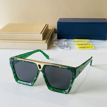 LV 1.1 Evidence Sunglasses Green Z1502E