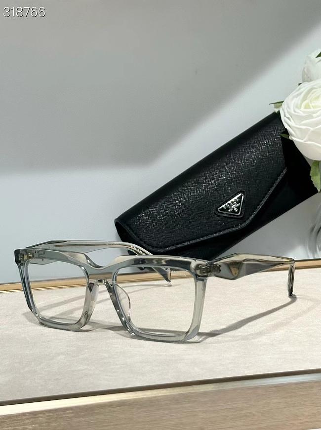 Prada Sunglasses No2 PA19V Size 53x18x143 - 1