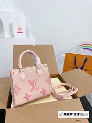 LV OnTheGo BB 05 Size 18 x 15 x 8.5 cm - 1