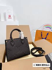 LV OnTheGo BB Black Size 18 x 15 x 8.5 cm - 1