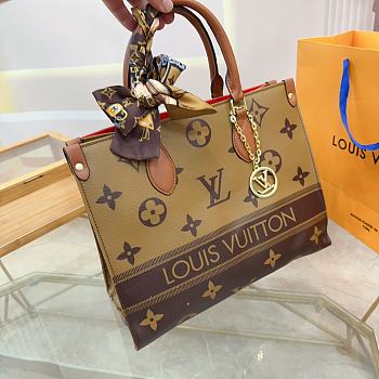 LV OnThe Go BB 22 Size 25 x 19 x 11.5 cm