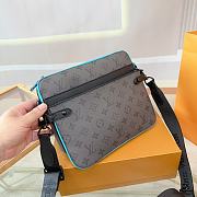 LV Trio Messenger Size 25 x 18.5 x 7 cm - 4