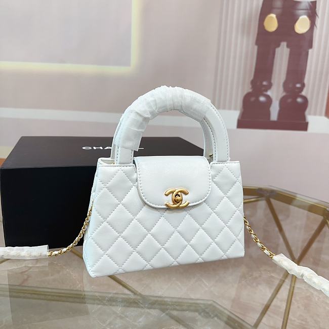 Chanel Nano Shiny Calfskin White Size 19x13x6cm - 1