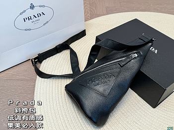 Prada Vitello Daino Body Bag 26x37x10cm