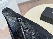 Prada Vitello Daino Body Bag 26x37x10cm - 3