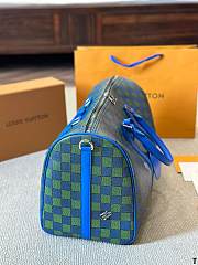 LV Keepall Bandoulière 50 Size 50 x 29 x 23 cm - 4