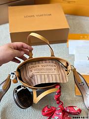 LV Pre-Owned 202 Two-way Bag Size 25CM - 6