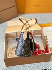 LV Pre-Owned 202 Two-way Bag Size 25CM - 2