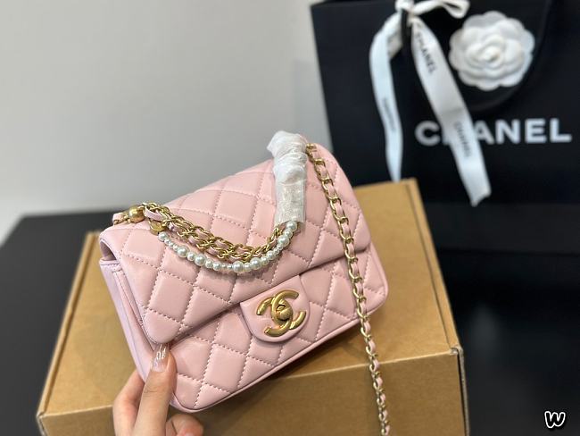 Chanel Chain 24P Classic Pink Pearl Size 17x12x6.5cm - 1