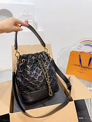 Louis Vuitton Bucket Black Bag Size 20 x 20 x 15 cm - 1