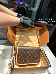 LV Nano Diane Size 19 x 10.5 x 6 cm - 5