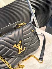 LV New Wave Chain Pochette Size 18 x 11 x 4cm - 6