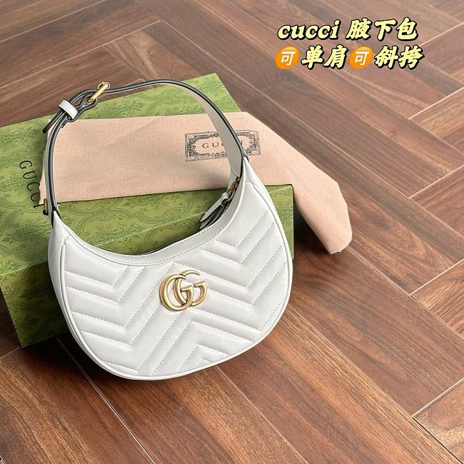 Gucci Marmont Mini Handbag in White Size 21x11x5CM - 1