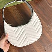 Gucci Marmont Mini Handbag in White Size 21x11x5CM - 5