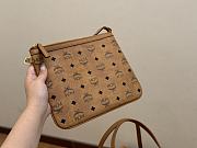 MCM Toni Top-zip Cognac Visetos Brown Size 32CM - 2