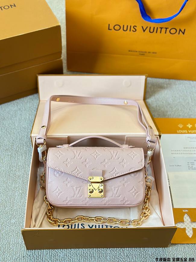 LV Pochette Metis Pink M47045 Size 21×13×6CM - 1