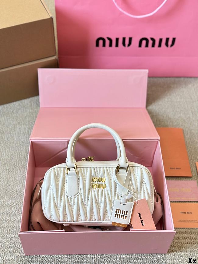 Miu Miu Arcadie Matelassé Nappa White 22x10x7cm - 1