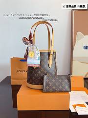 LV Pre-Owned 2001 Bucket PM Shoulder Bag Size 23x16x27cm - 5