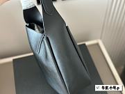 YSL Le 5 À 7 Supple Bleu Abysse Black Size 22x22x9cm - 4