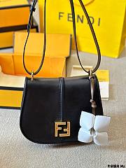 Fendi C'mon Medium Shoulder Black Bag Size 25x20x7CM - 4