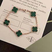 Van Cleef Vintage Alhambra Bracelet Rose Gold 5 Motifs Green - 2