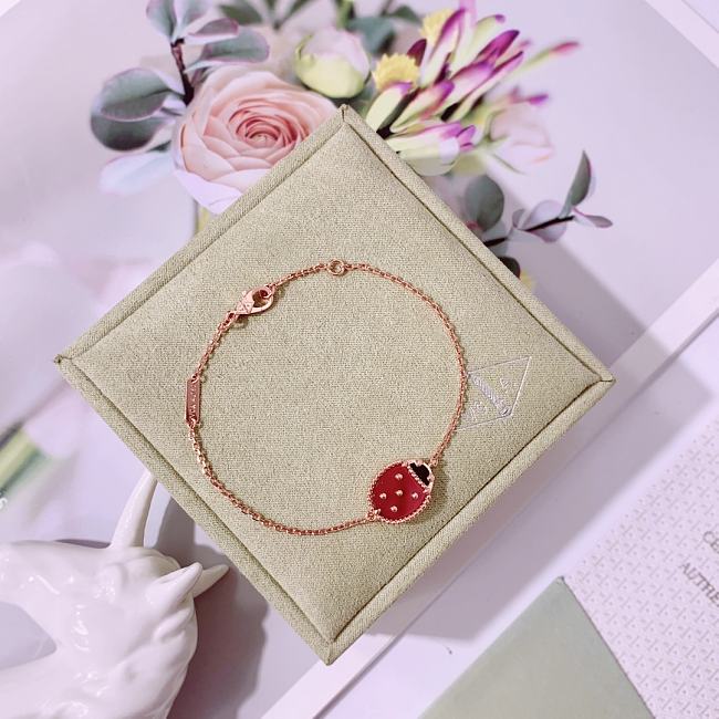 Van Cleef Lucky Spring Bracelet Closed Wings Ladybug VCARP7R00 - 1