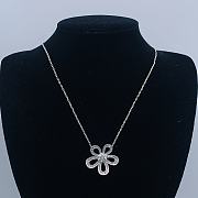 Van Cleef Flowerlace Pendant White Gold VCARP05200 - 1