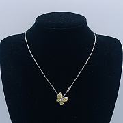 Van Cleef Two Butterfly Pendant White Gold - 1