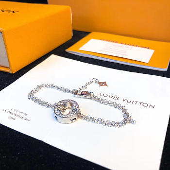 Louis Vuitton Bracelet 111117C