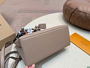 Louis Vuitton Petit Palais Monogram Beige 29x18x12cm - 3