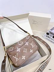 Louis Vuitton Diane Cream Size 24x15x9cm - 4