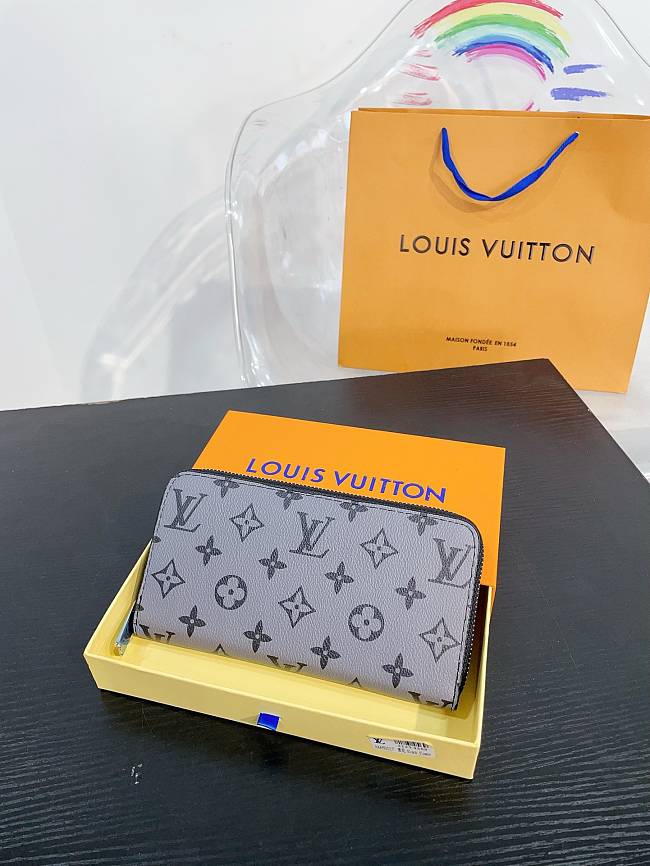 LV Clutch Wallet Plaid Pattern Grey 10x20x2cm - 1