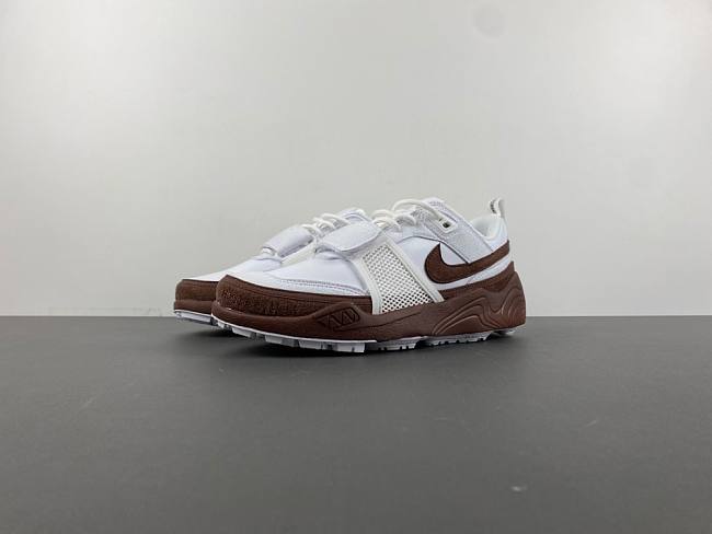 Travis Scott x Nike Zoom Field Jaxx Light Chocolate HQ3073-100 - 1