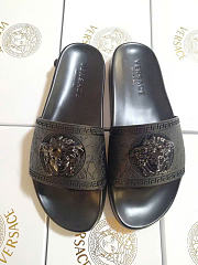 Versace Palazzo Medusa-Plaque Slides Black - 2