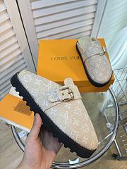 Louis Vuitton Cosy Flat Comfort Clog Cream 1AB3OQ - 2