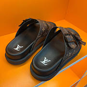 Louis Vuitton Slide Brown 01 - 3