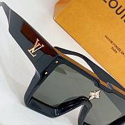 LV Sunglasses Black Gold Z1547 - 5