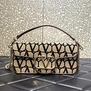 Valentino Garavani Cream Bag Size 27x13x6cm - 6