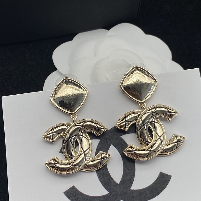 Chanel Earrings Gold 307 - 1
