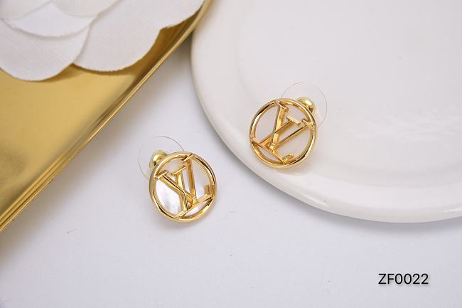 Louis Vuitton Earrings Gold 132 - 1
