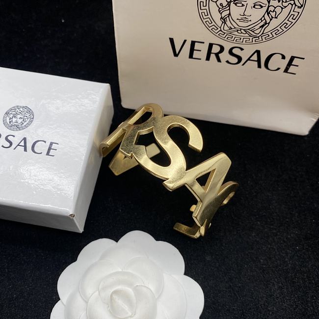 Versace Bracelet Gold 04 - 1