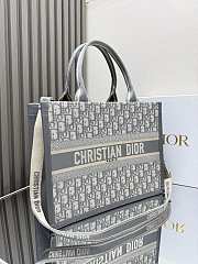 Dior Gray Embroidered Patchwork Size 36×27×16 - 3