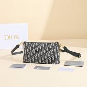 Dior Black and White Handbags B930291 Size 23x13x5cm - 3