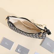 Dior Bran Lounge Handbag B930288 Size 26x15x5cm - 3